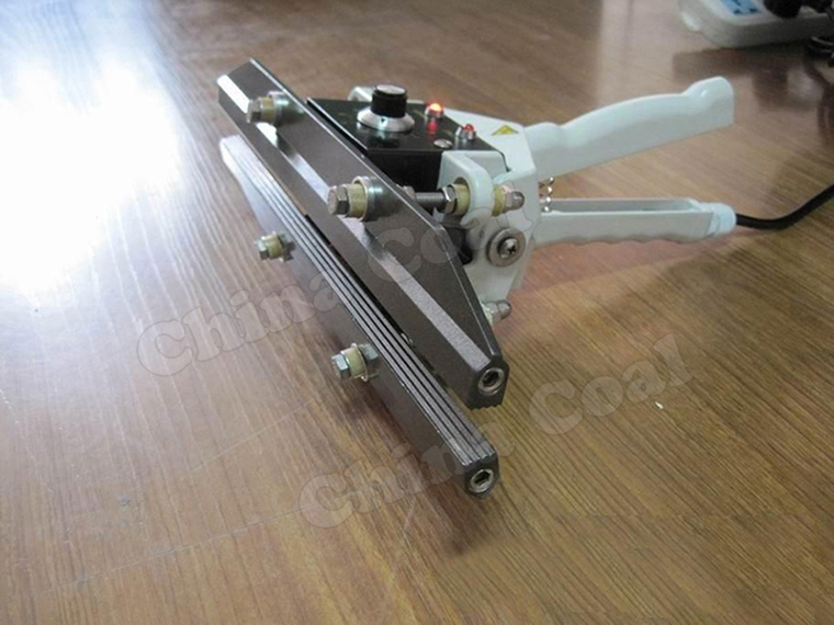Characteristics of Pliers Sealing Machine