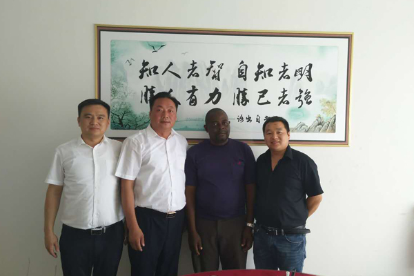 Warmly Welcome Cameroon Merchants to Visit China Coal Group for Packaging Products Procurement