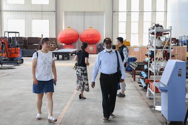 Warmly Welcome Bangladesh Merchants To Visit China Coal Group For Packing Products Procurement