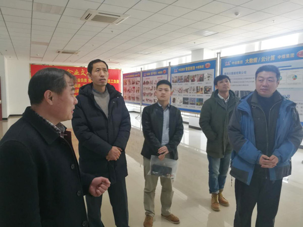 On January 16, Yantai University Of Foreign Studies College Of Zhang Guangyi Dean, Foreign Languages Institute Gong Weidong, Learn Office Director Su Yuehua, Innovation Head Of The Studio Pei Shufeng and other leaders to visit the guidance and the corpus business practice and employment of the foreign language association university-enterprise cooperation projects such as negotiations, shipped in Zhong Yun Intelligent Machinery (Yantai) General Manager Wang Kun and other leaders warmly received the visiting leaders.