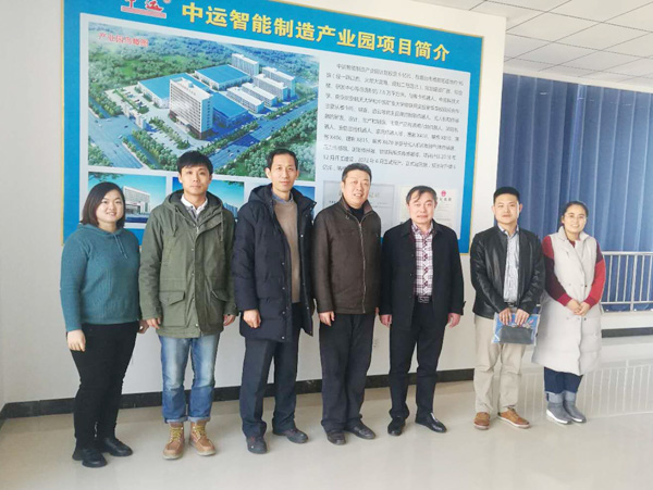 On January 16, Yantai University Of Foreign Studies College Of Zhang Guangyi Dean, Foreign Languages Institute Gong Weidong, Learn Office Director Su Yuehua, Innovation Head Of The Studio Pei Shufeng and other leaders to visit the guidance and the corpus business practice and employment of the foreign language association university-enterprise cooperation projects such as negotiations, shipped in Zhong Yun Intelligent Machinery (Yantai) General Manager Wang Kun and other leaders warmly received the visiting leaders.